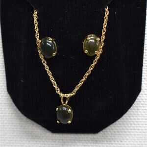 Vintage Gold & Green Jade Gemstone Small Pendant Chain Necklace Earring Set Chic